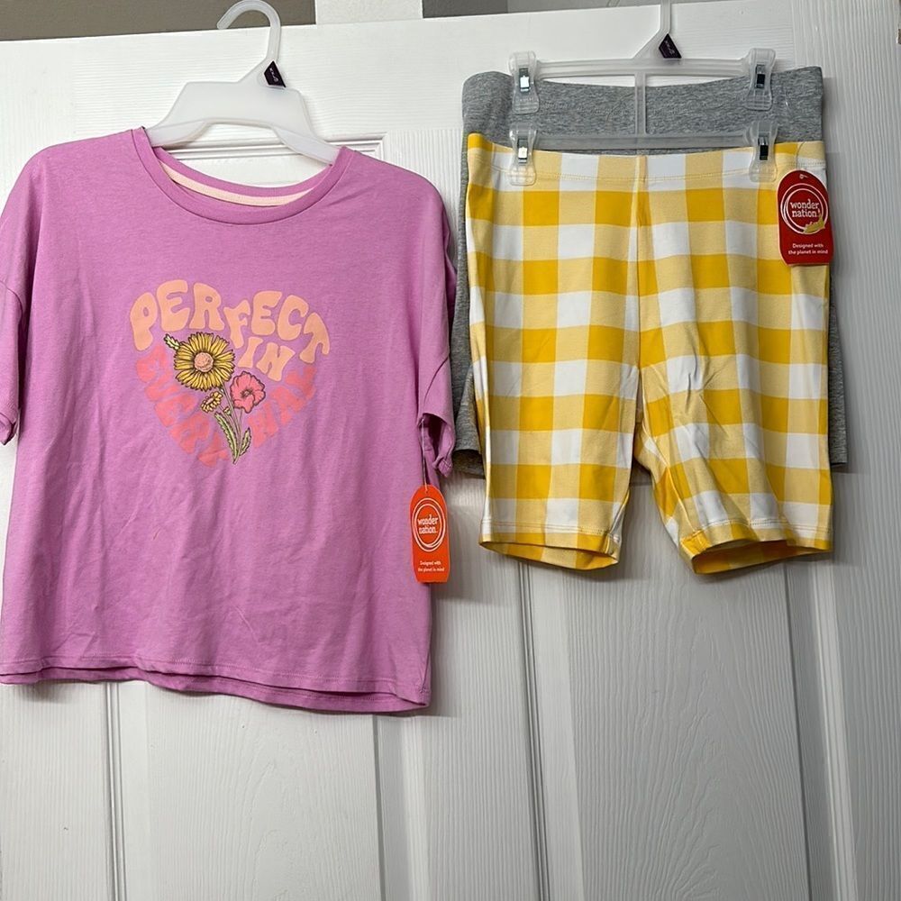 Girls XXL matching shorts and t shirt set